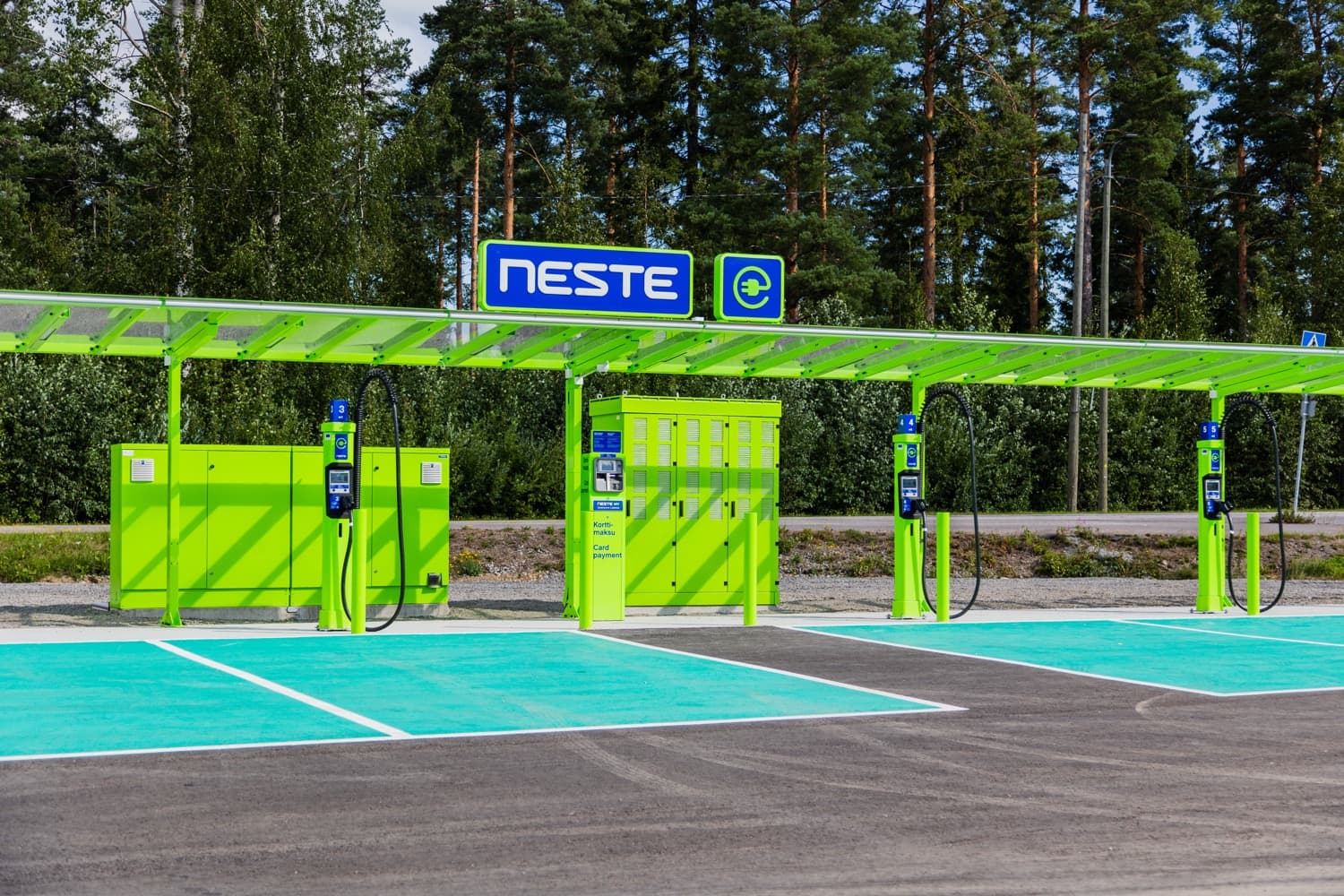 Neste EV charging station